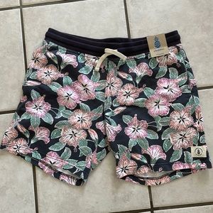 The Petal To the Metal, Classic Short, Large, 7in